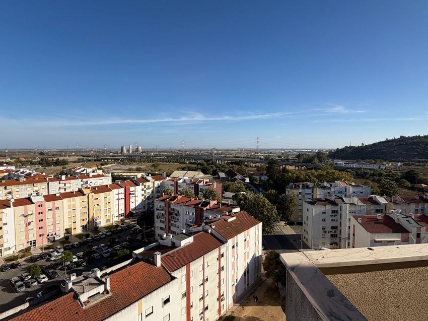 Imagem Vistas de apartamento t3 em Avenida Cabo da Boa Esperança