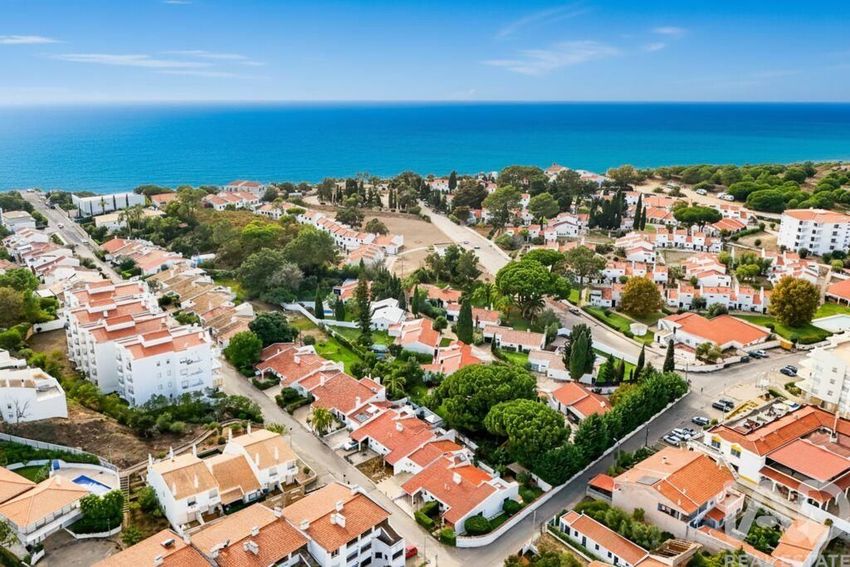 Зображення Вигляд,  будинок на дві сім'ї, Praia da Falésia