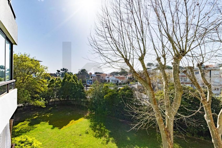 Imagem Vistas de duplex em Rua Henrique Seixas