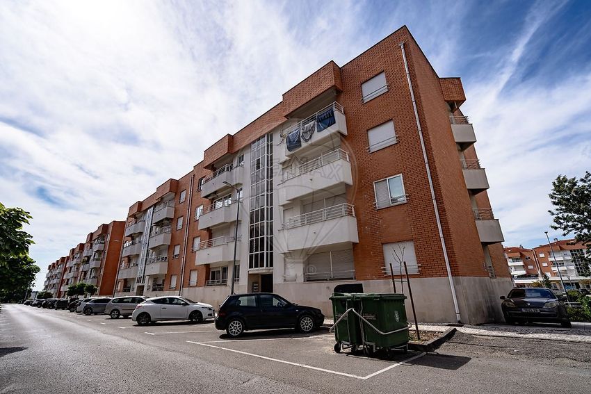 Imagem Vistas de apartamento t3 em Urbanização Nova de Conímbriga 2 s/n