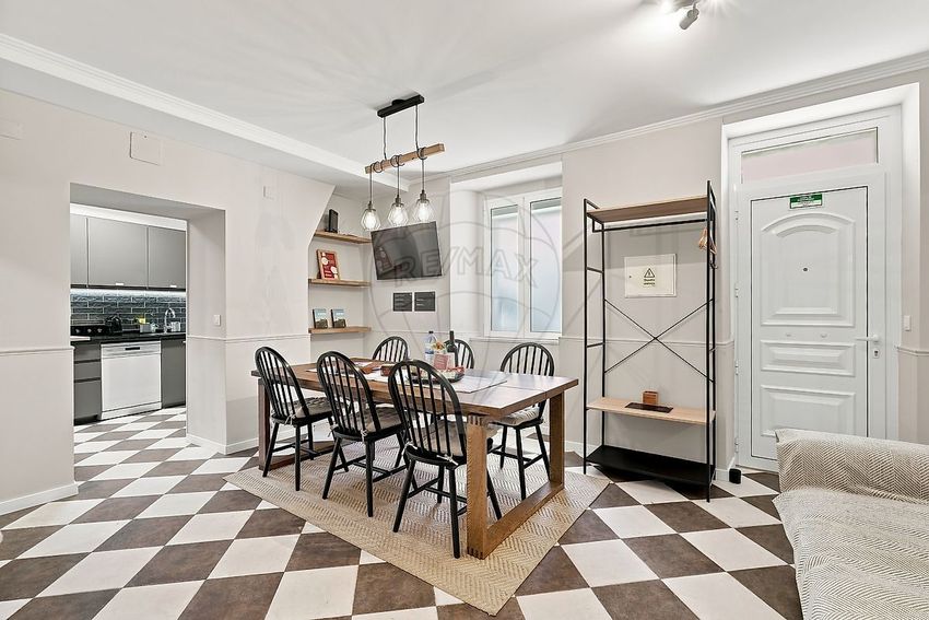 Imagem Sala de estar de apartamento t2 em Rua João de Deus