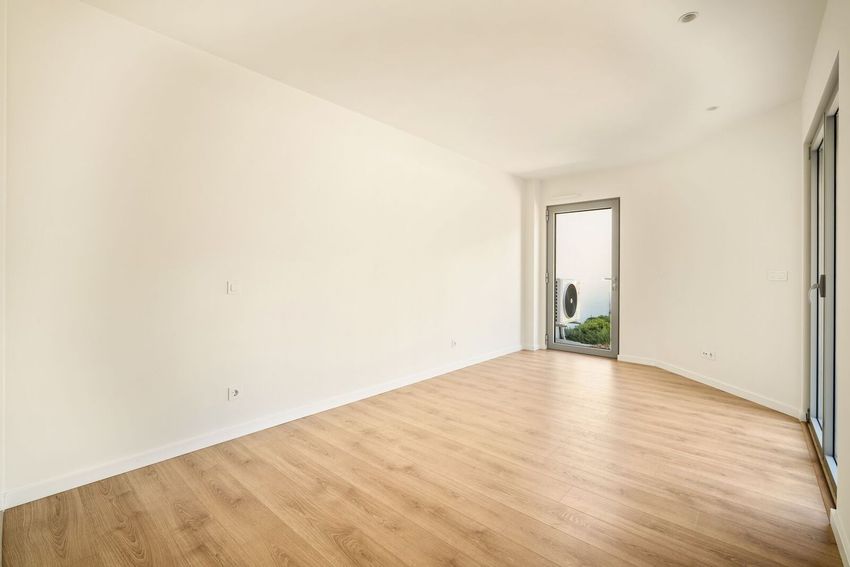 Imagem Divisão de apartamento t3 em Estrada da Torre