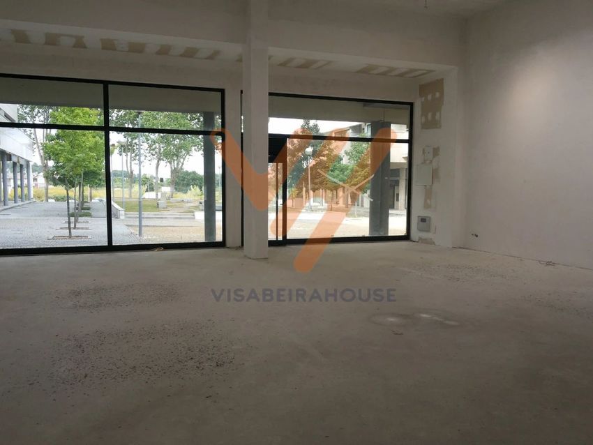 Imagem Divisão de espaço comercial em Rua Principal, 43