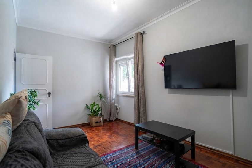 Imagem Sala de estar de apartamento t1 em Praceta Bernardo Santareno, 4