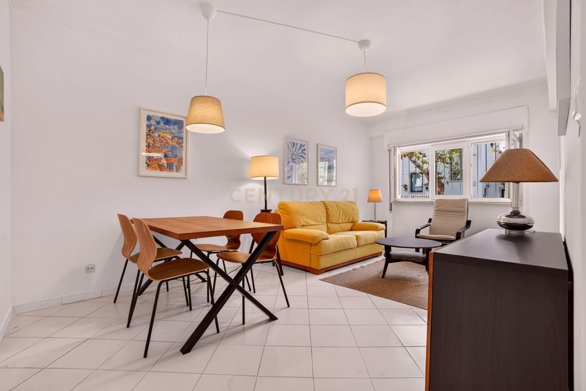 Imagem Sala de estar de apartamento t1 em Rua Gonçalves Crespo, 66