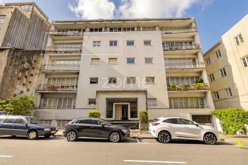Imagem Fachada de apartamento t4 em Rua da Boavista, 571
