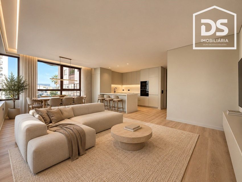 Imagem Sala de estar de apartamento t3 em Rua de Pinto Mourão, 172