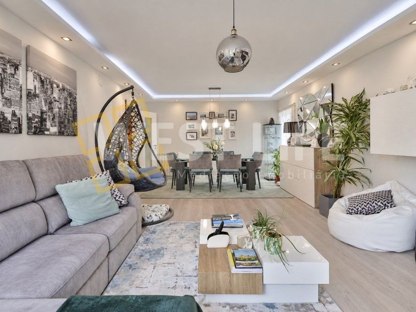 Imagem Sala de estar de apartamento t3 em Avenida Chaby Pinheiro, 42
