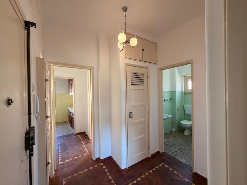Imagem Hall de apartamento t2 em Rua Conde Almoster, 50