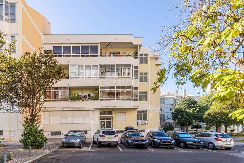 Imagem Vistas de apartamento t2 em Rua Maria Machado, 7