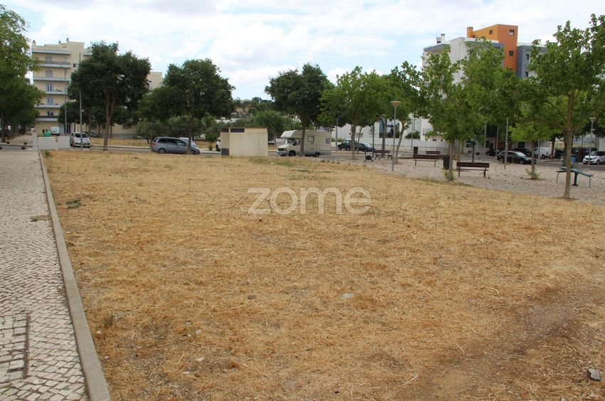 Imagem Terreno de terreno em Rua Alberto Iria