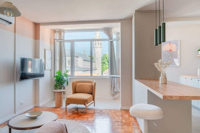 Imagem Sala de estar de apartamento t2 em Rua de Faria Guimarães, 494