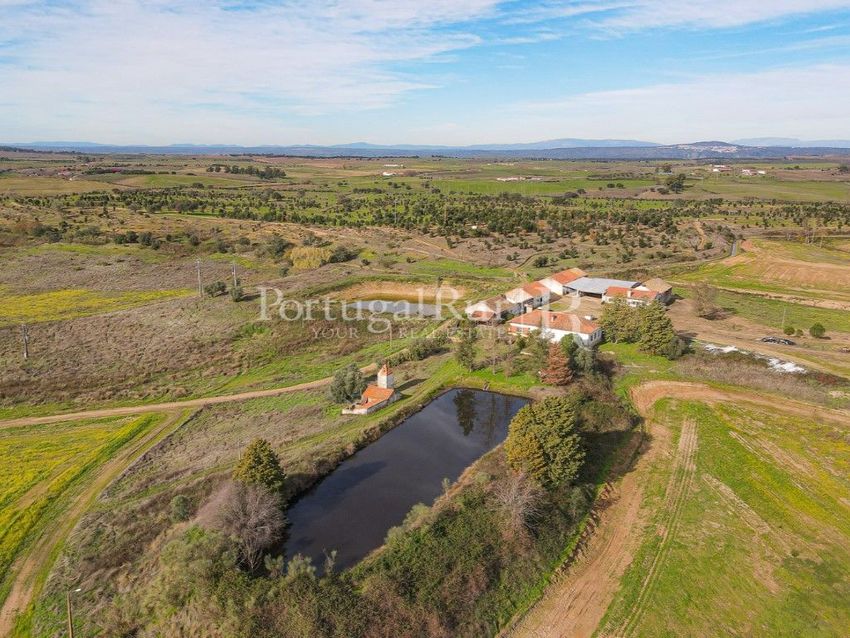 Imagem Vistas de  quinta em Idanha-a-Nova e Alcafozes
