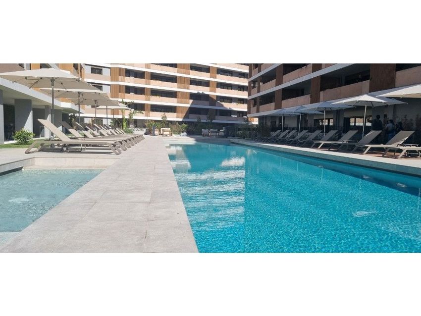 Imagem Piscina de apartamento t2 em Rua Professor Manuel Viegas Guerreiro