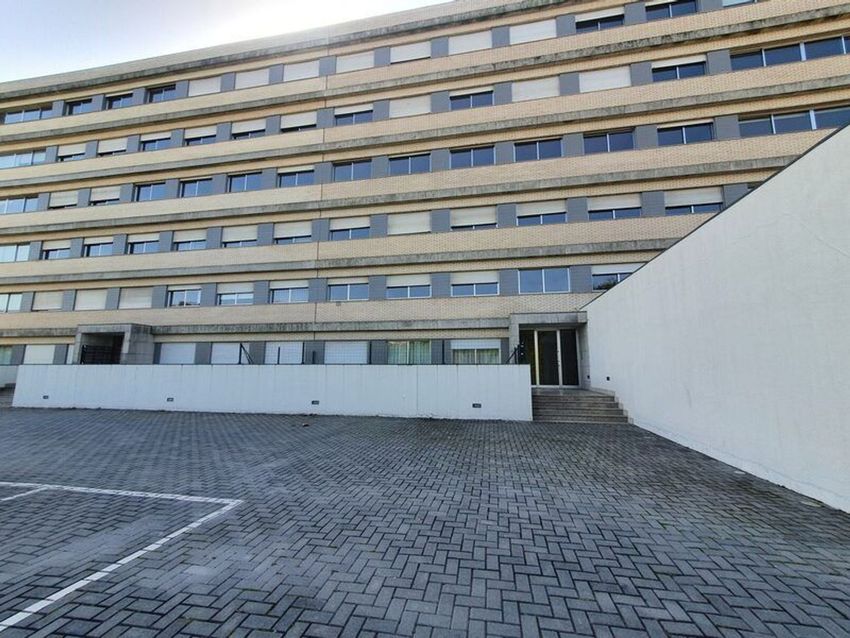 Imagem Vistas de apartamento t3 em Avenida de Maria Vieira Neves da Cruz, 537