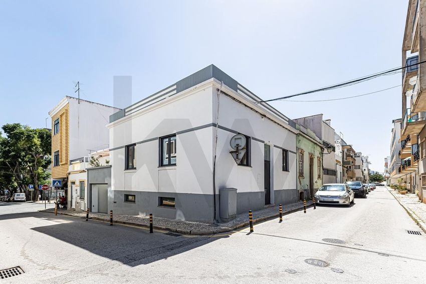 Imagem Fachada de  casa ou moradia em Portimão