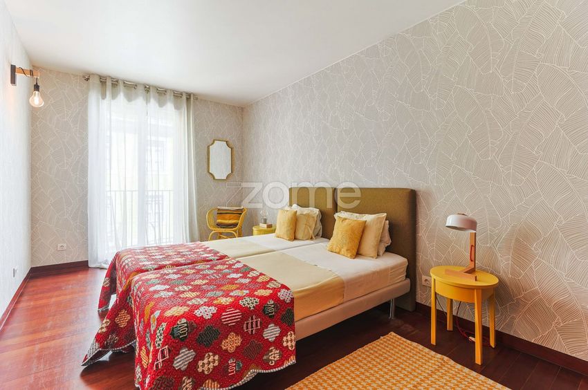 Imagem Quarto de apartamento t2 em Rua das Janelas Verdes, 3