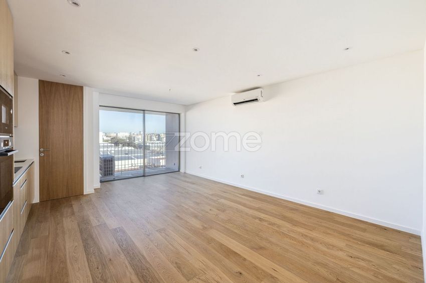 Imagem Sala de estar de apartamento t2 em Rua Manuel Dias da Fonseca, 203