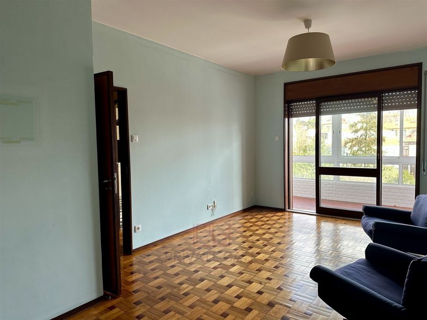 Imagem Divisão de apartamento t2 em Rua de Ferreira Cardoso, 38