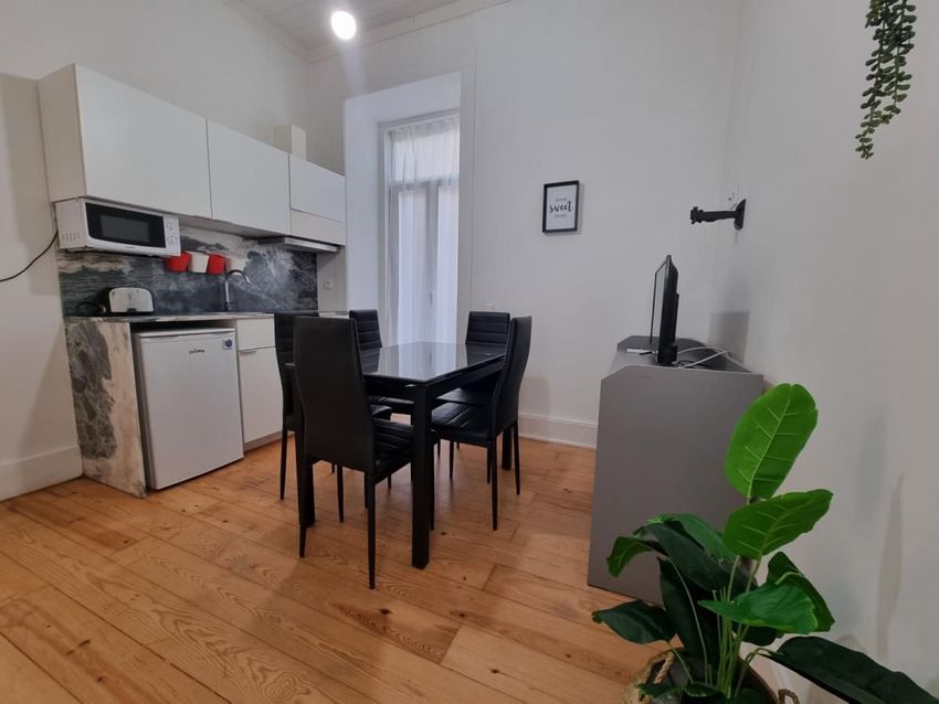 Imagem Sala de estar de apartamento t3 em Rua Tenente Campos Rego