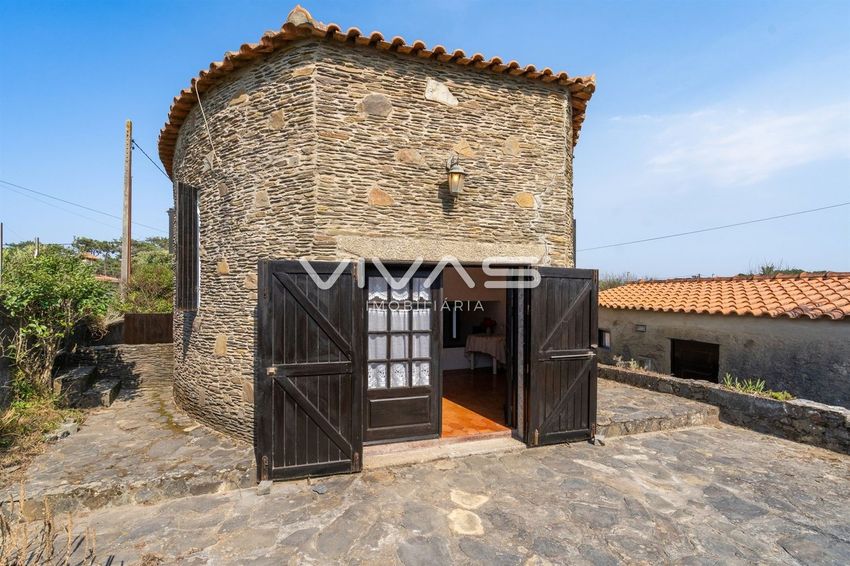 Imagem Fachada de  moradia independente em Apúlia