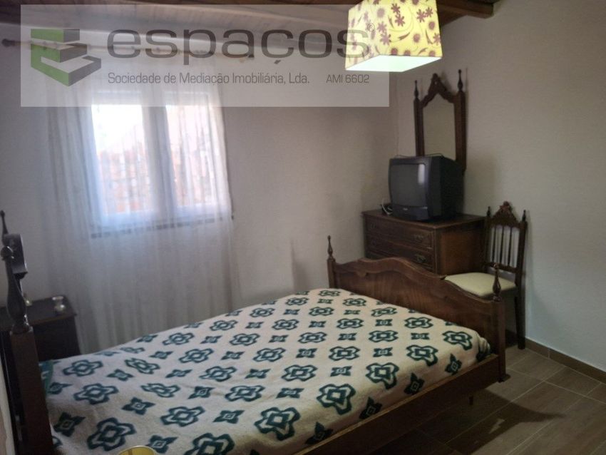 Imagem Quarto de  moradia independente em Telhado