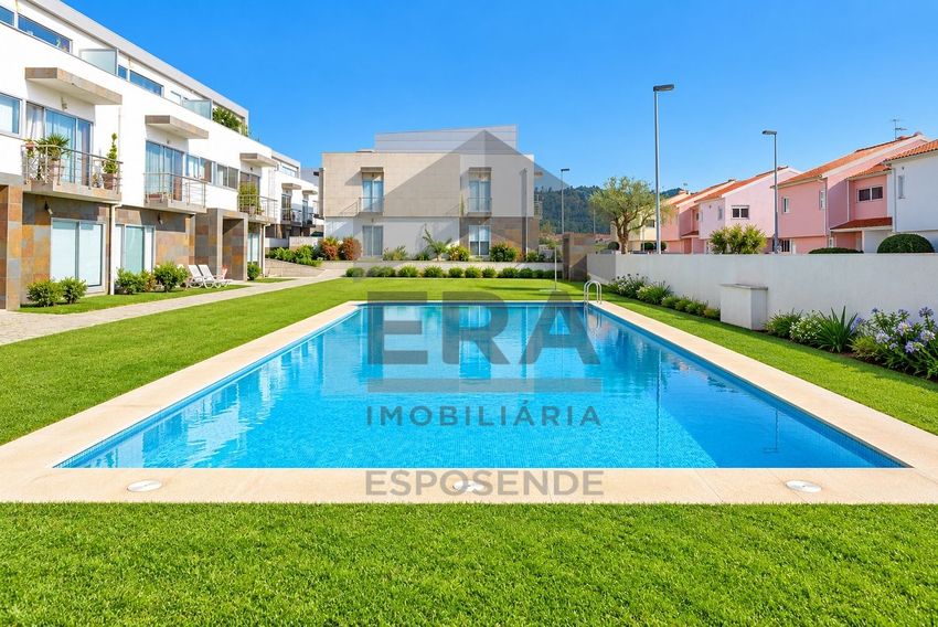 Imagem Piscina de duplex em Travessa da Agrela