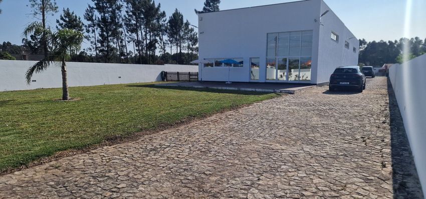 Imagem Pátio de  moradia independente em Válega, 153