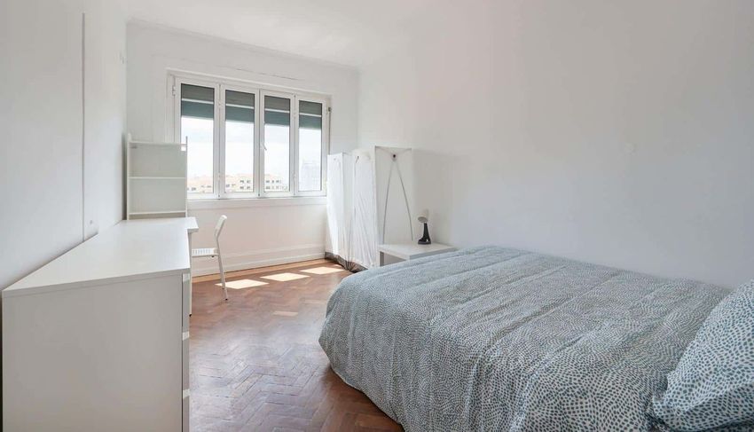Imagem Quarto de quarto em Rua Sampaio e Pina, 58