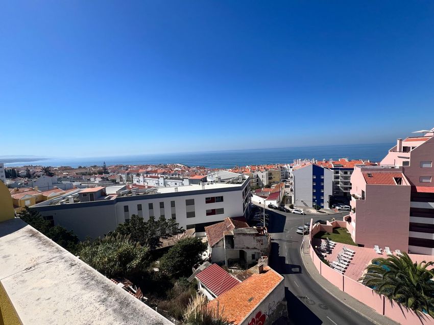 Imagem Vistas de  moradia em banda em Rua Eduardo Paulo, 43