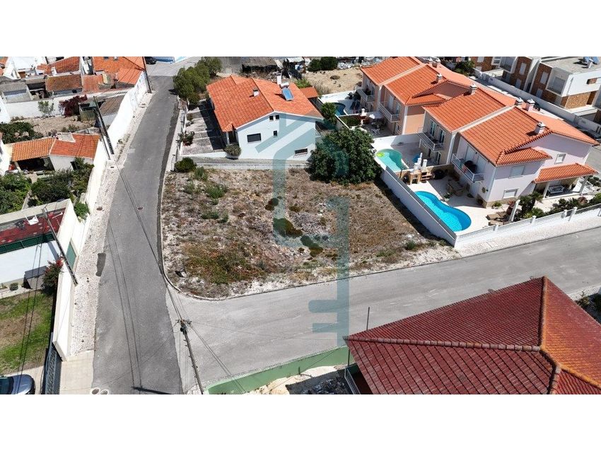 Imagem Piscina de terreno em Tornada e Salir do Porto