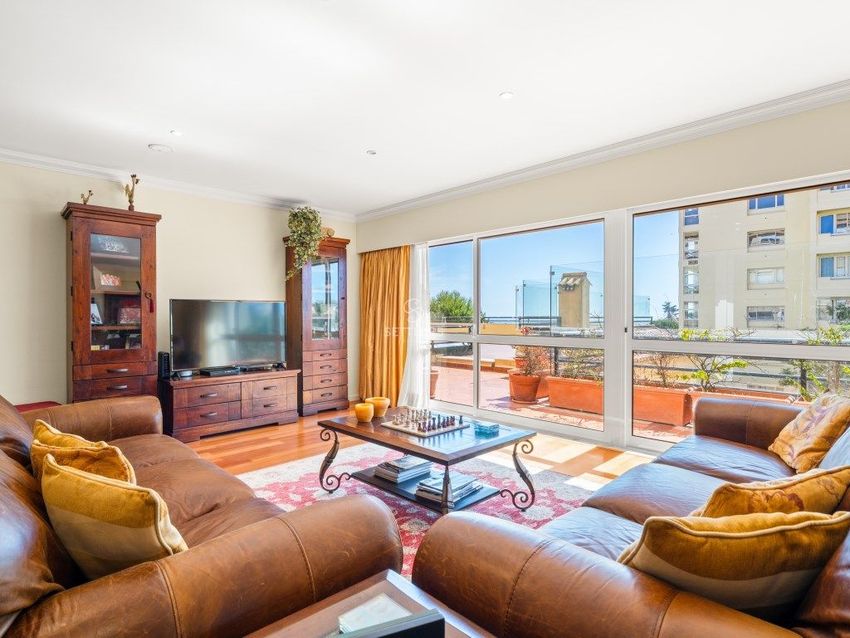 Imagem Sala de estar de apartamento t5 em Avenida Manuel Júlio Carvalho e Costa