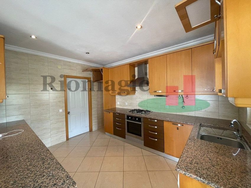 Imagem Cozinha de  moradia independente em Rio Maior