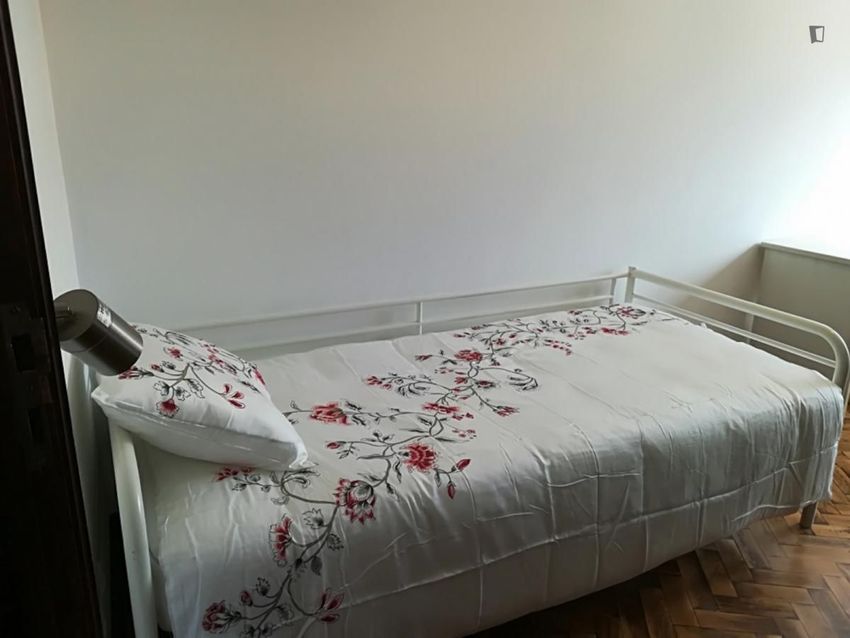 Imagem Quarto de quarto em Rua Artur Rangel