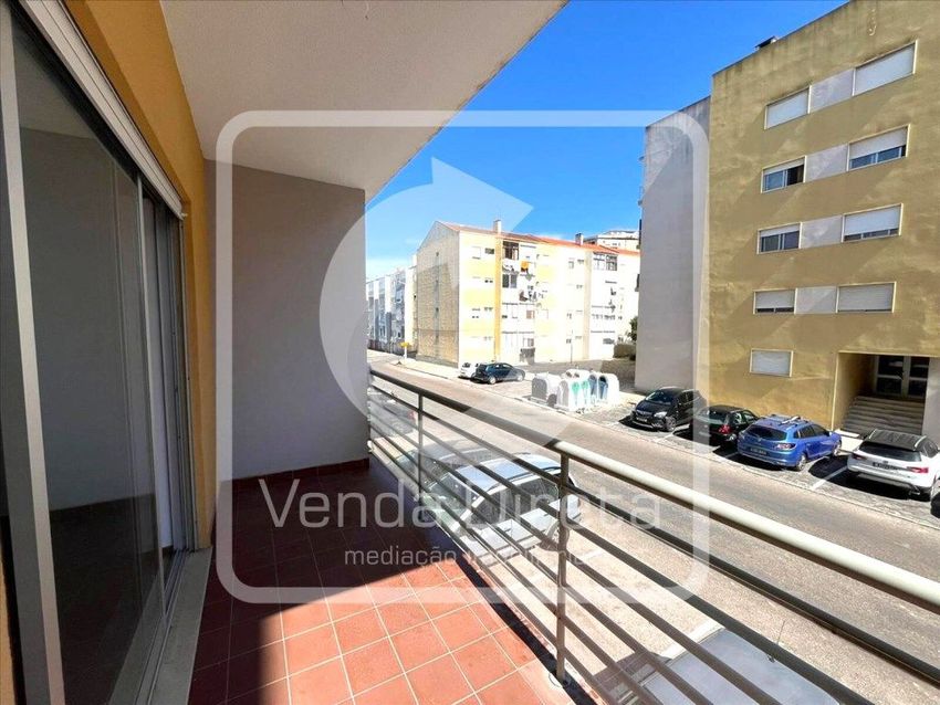 Imagem Terraço de apartamento t3 em Rua Ferrer Trindade, 5 a