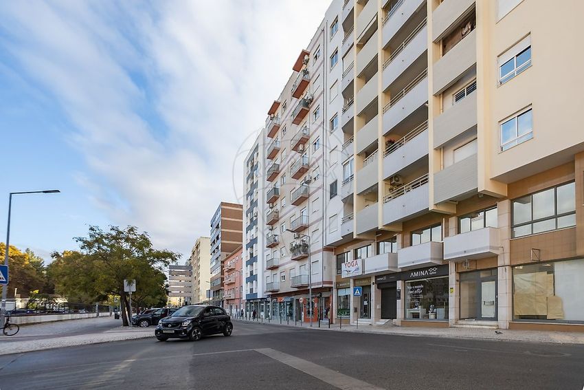 Imagem Vistas de apartamento t4 em Avenida Alexandre Herculano