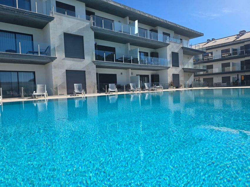 Imagem Piscina de duplex em Rua dos Combatentes de Ultramar