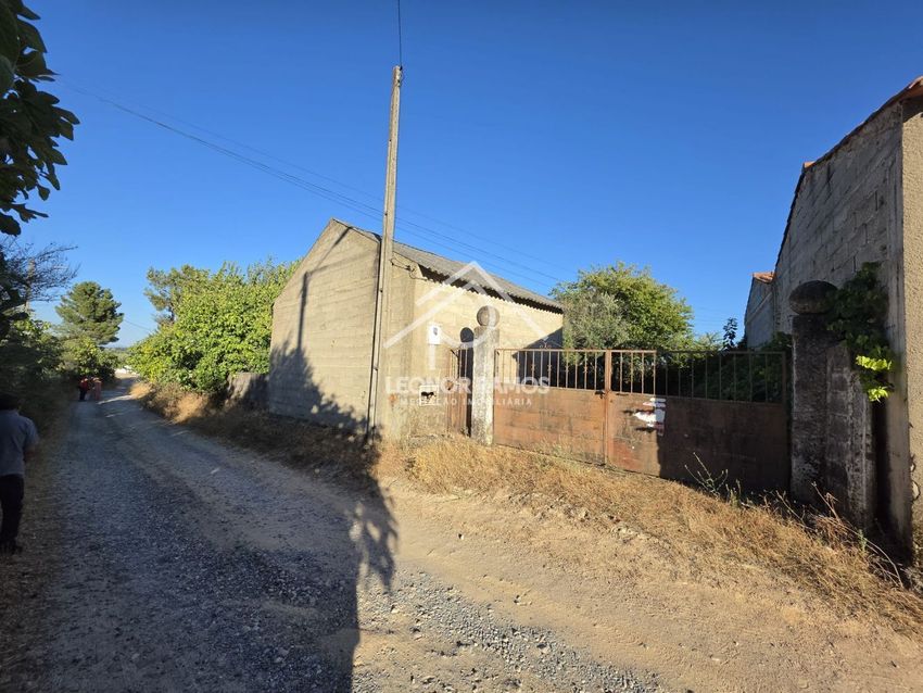Imagem Fachada de  quinta em Póvoa de Atalaia e Atalaia do Campo