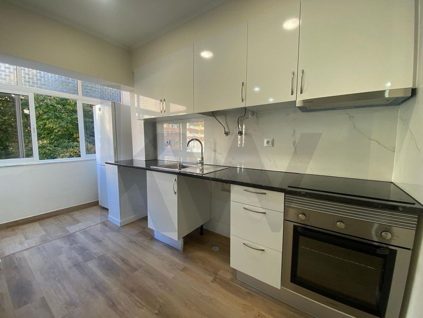 Imagem Cozinha de apartamento t2 em Rua Olavo Bilac, 10