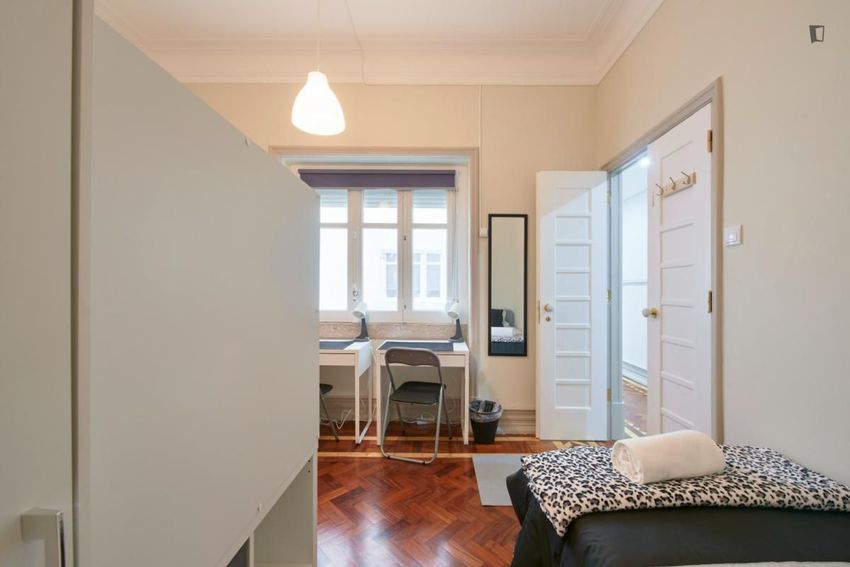 Imagem Sala de estar de quarto em Avenida Praia da Vitória