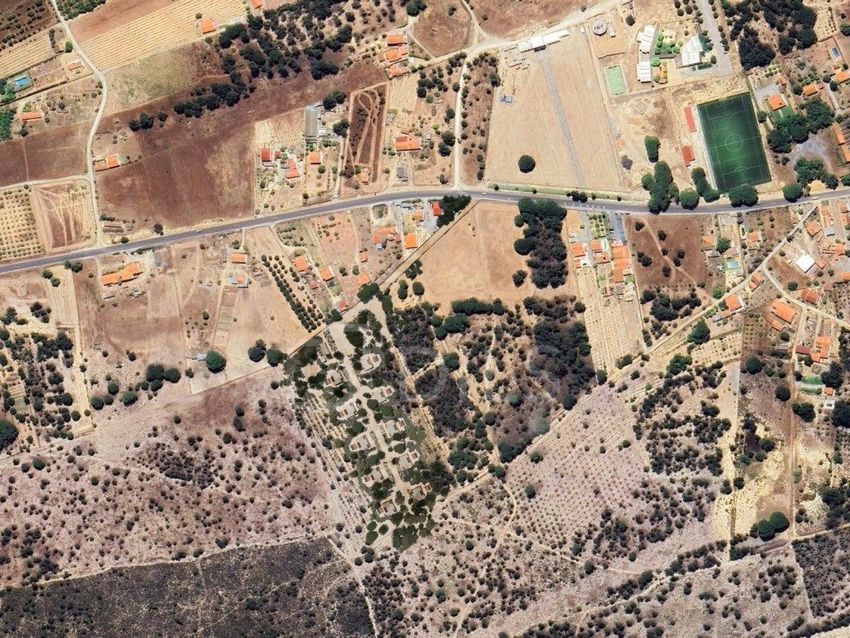 Imagem de terreno em Estrada Sem Nome