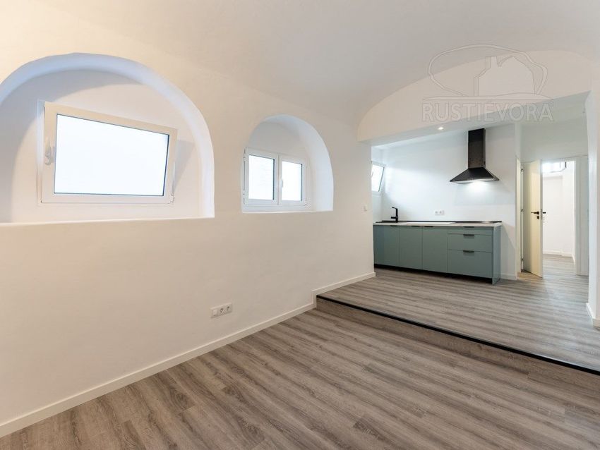 Imagem Divisão de apartamento t2 em Rua da Mouraria, 58