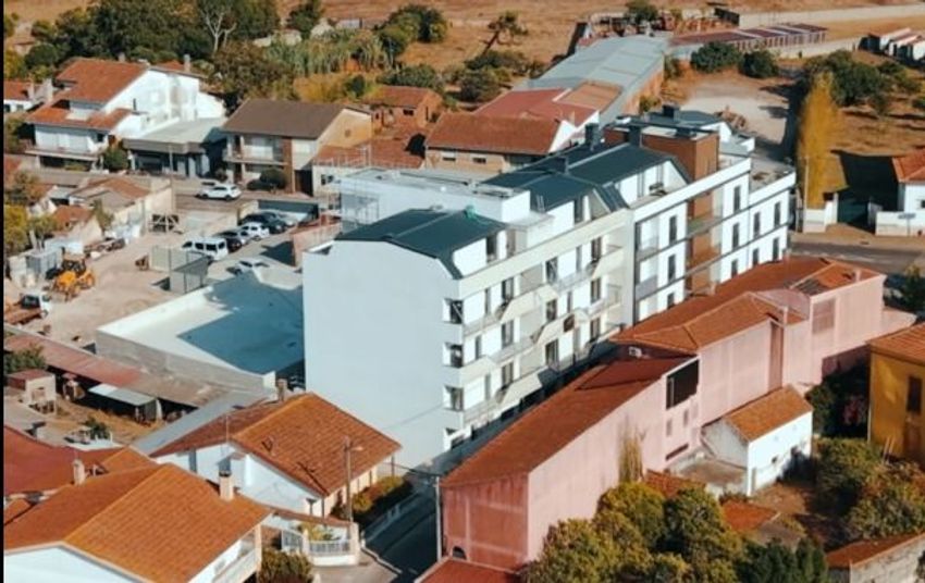 Imagem Fachada de apartamento t2 em Rua Dr. João Simões Cúcio, 14