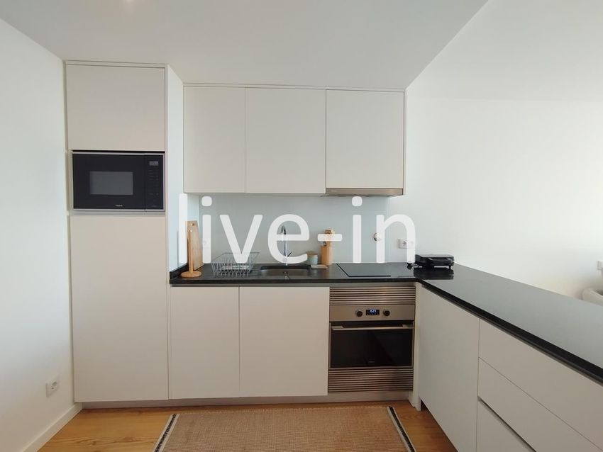 Imagem Cozinha de apartamento t1 em Rua de São Tiago