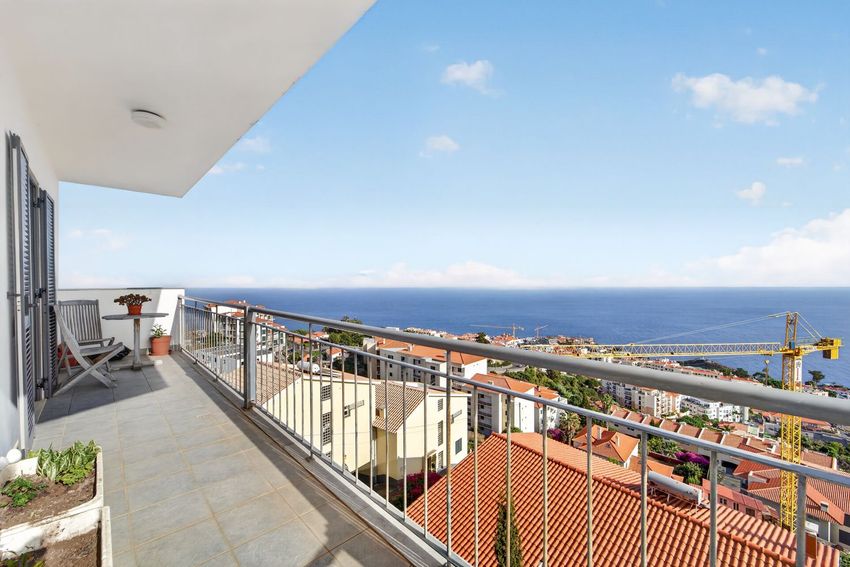 Imagem Terraço de apartamento t2 em Rua da Olaria, 9125