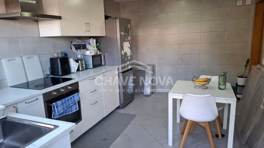 Imagem Cozinha de  moradia independente em Rua das Lavadeiras s/n