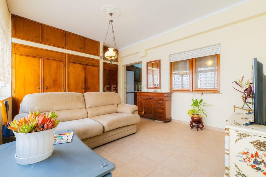 Imagem Sala de estar de apartamento t2 em Quinta do Amparo, 34 /35