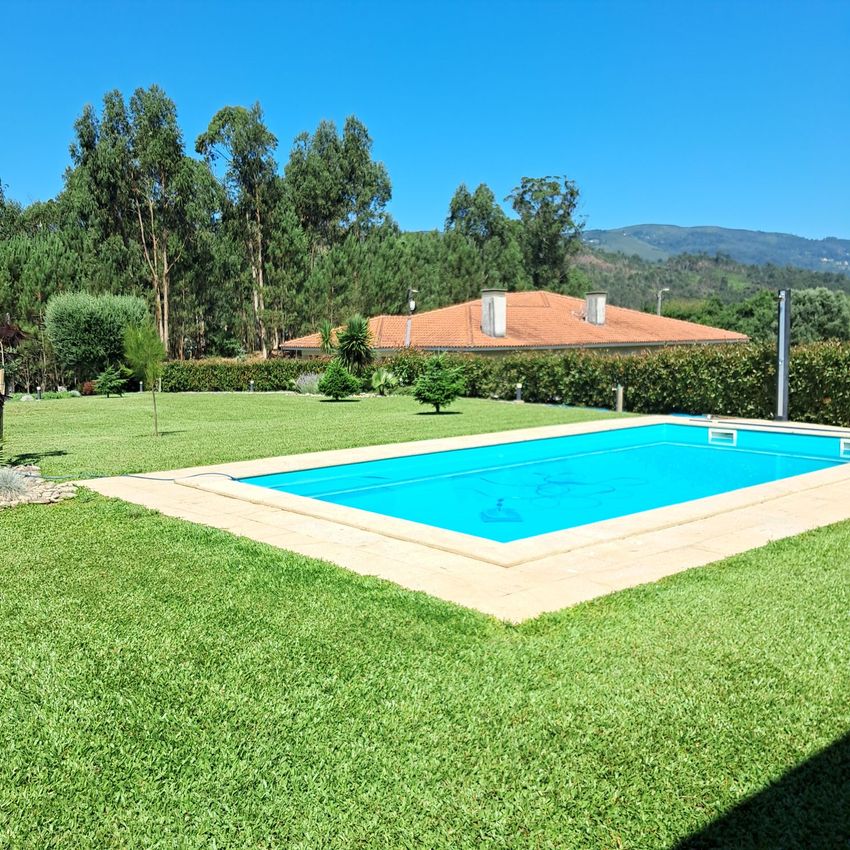 Imagem Piscina de  moradia independente em São Cosme e São Damião
