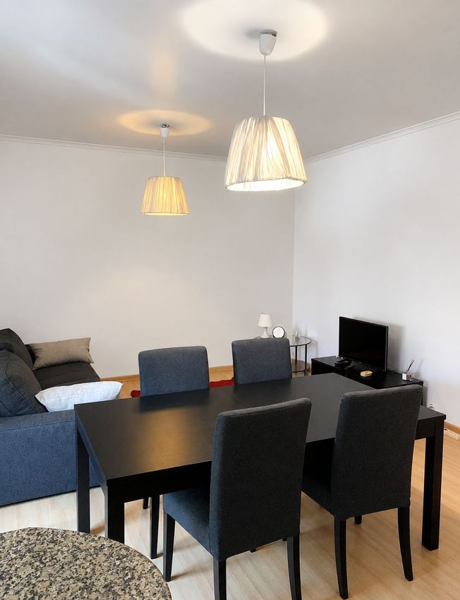 Imagem Sala de estar de apartamento t2 em Rua Afonso Lopes Vieira, 49