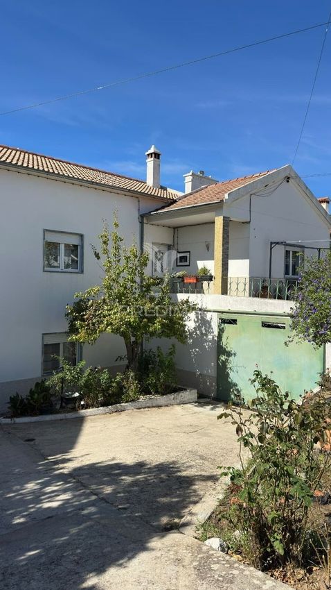 Imagem Fachada de  casa ou moradia em Fortios